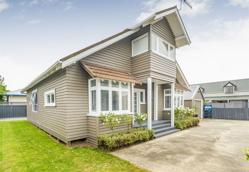 29 Limbrick Street, Terrace End, Palmerston North - Carousel 1