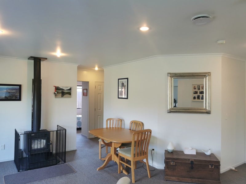 33 Saint James Drive, Huntington, Hamilton - Carousel 2