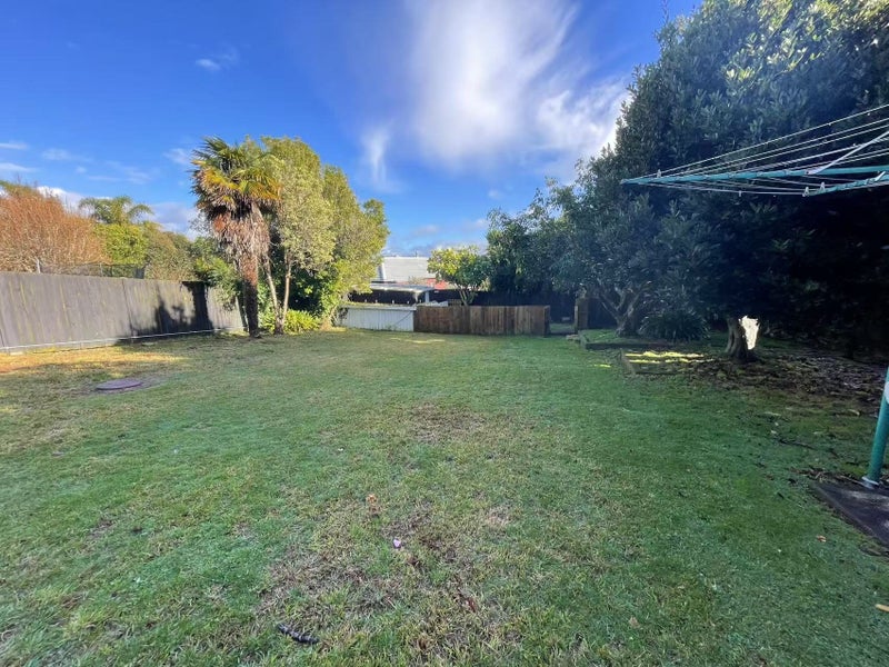 25 Bradbury Road, Botany Downs, Auckland - Carousel 23