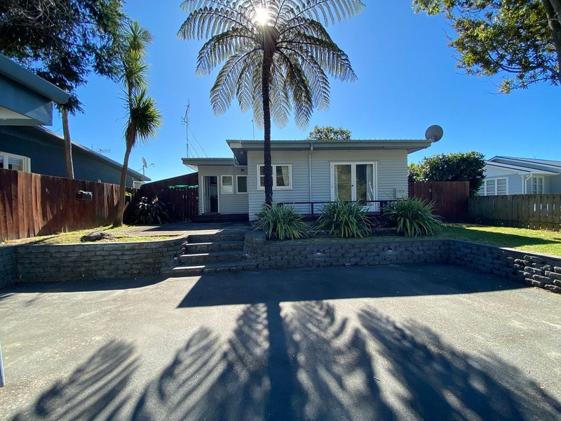 170 Main Road South, Raumati South, Paraparaumu - Carousel 1
