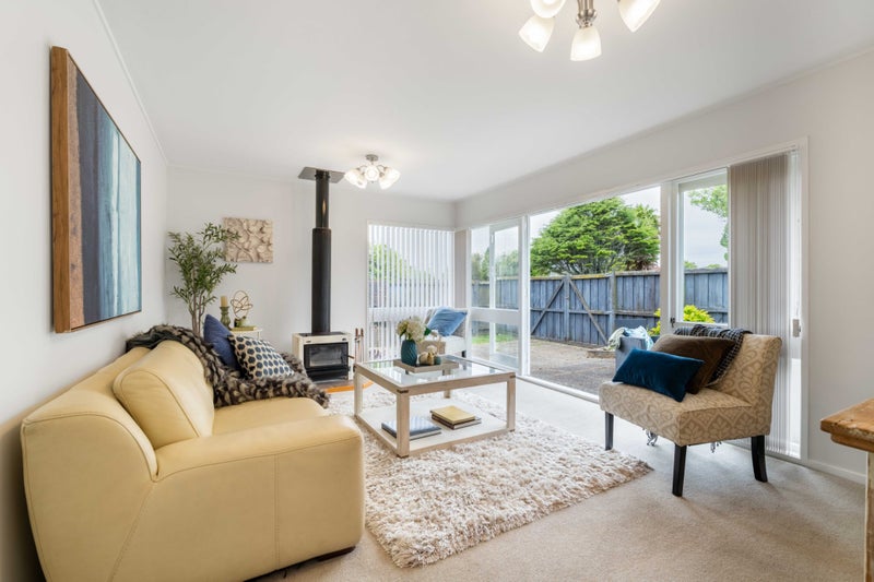 4 Meadowcourt Drive, Manukau, Auckland - Carousel 2