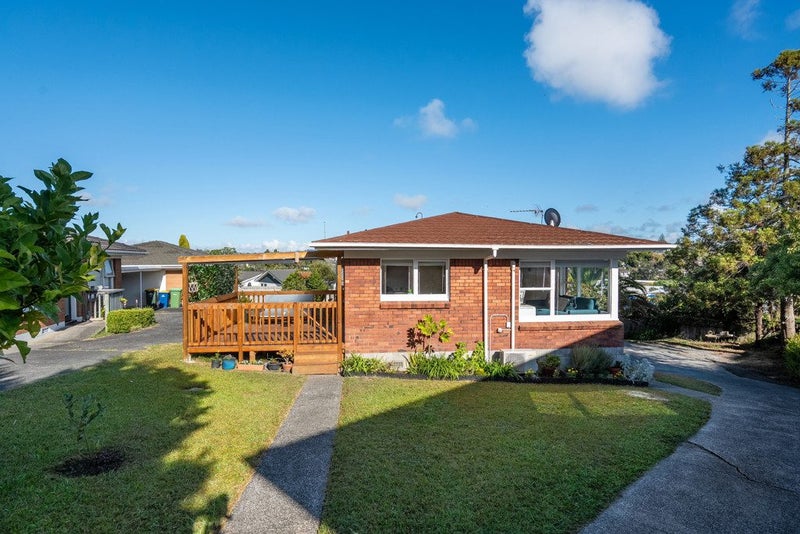28A Sunnynook Road, Sunnynook, Auckland - Carousel 1