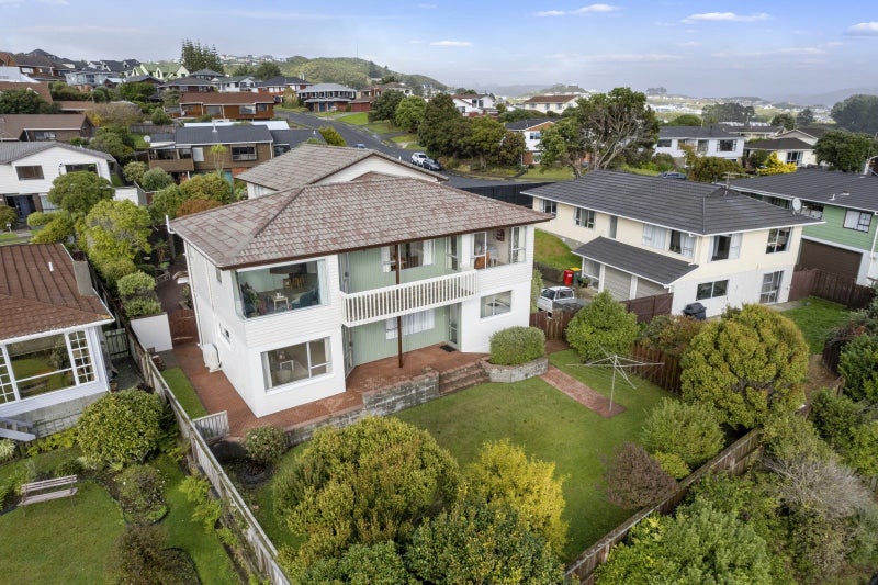 80 Tweed Road, Papakowhai, Porirua - Carousel 1