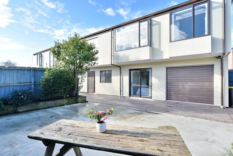 2/4 Nova Place, Christchurch Central, Christchurch - Carousel 1