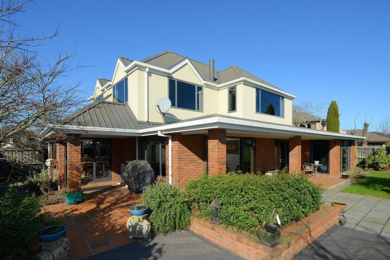 5 Arundel Gate, Avonhead, Christchurch - Carousel 1