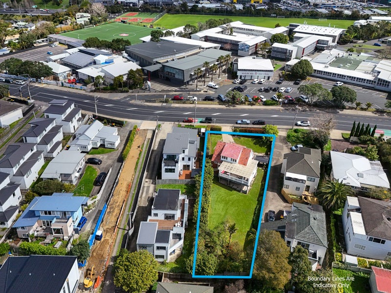 47 Forrest Hill Road, Milford, Auckland - Carousel 1