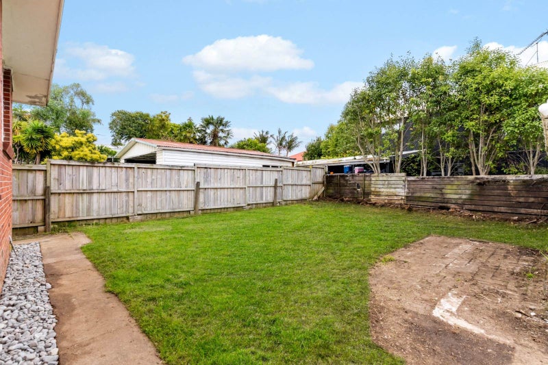 2/26 Warwick Street, Western Springs, Auckland - Carousel 9