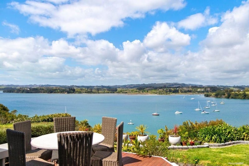 224 Sandspit Road, Shelly Park, Auckland - Carousel 2