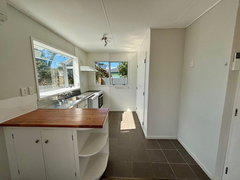 55A Sunderland Drive, Flaxmere, Hastings - Carousel 2