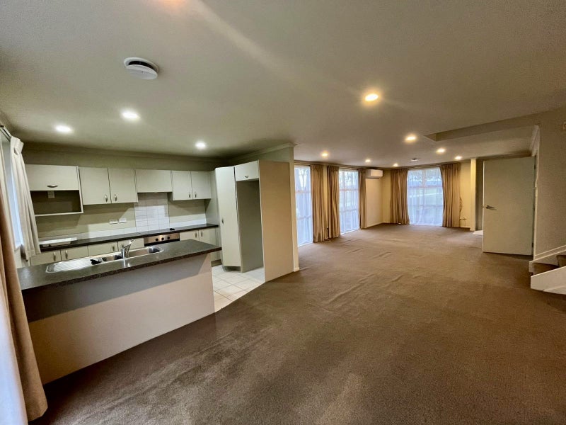 13 Zabeel Crescent, Takanini, Auckland - Carousel 2