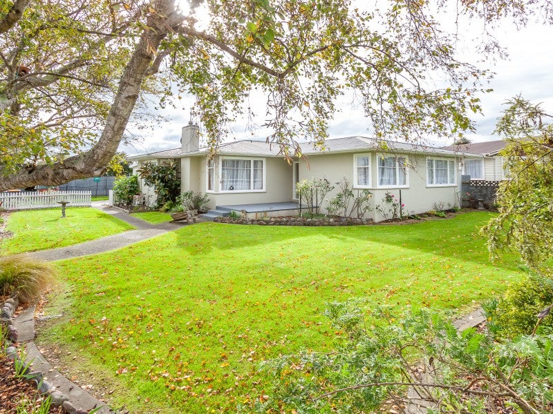 63 Stephens Crescent, Highbury, Palmerston North - Carousel 1