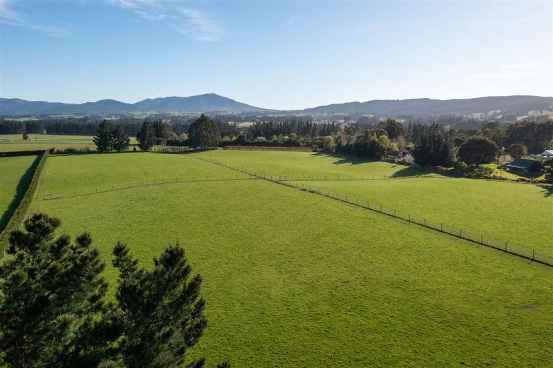 637 Loburn Whiterock Road, Loburn - Carousel 1