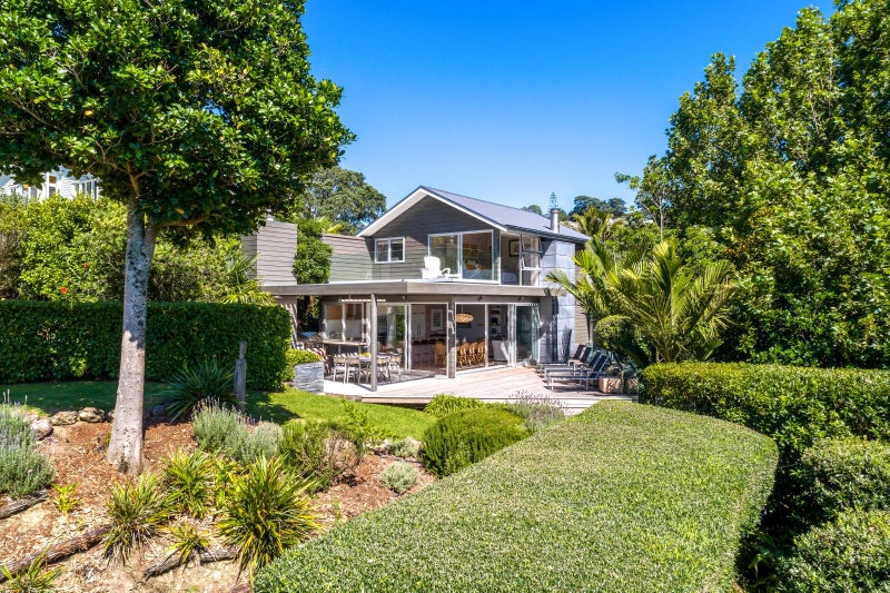 2 Hill Road, Palm Beach, Waiheke Island - Carousel 2