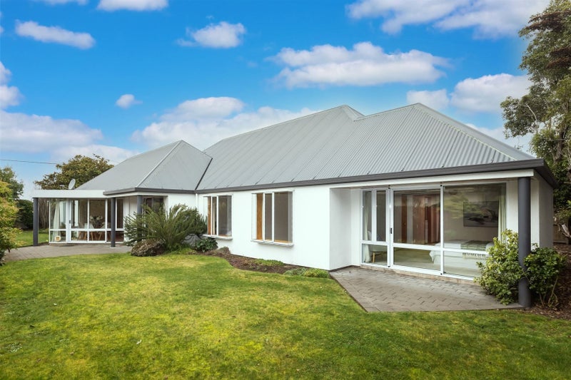255 Avonhead Road, Avonhead, Christchurch - Carousel 1