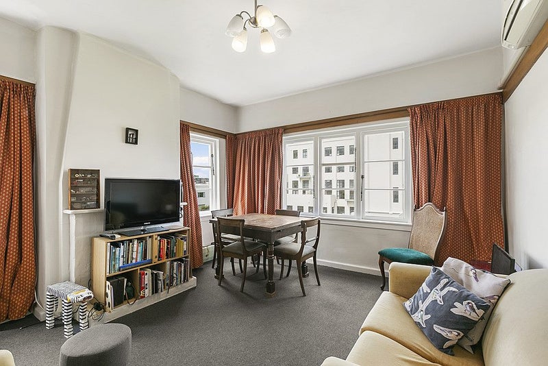 7/4 Oak Park Avenue, Te Aro, Wellington - Carousel 1