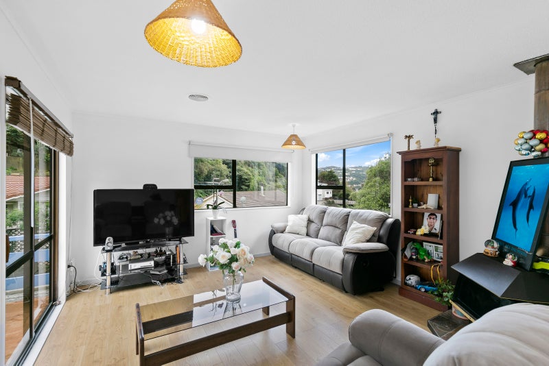 60 Hathaway Avenue, Karori, Wellington - Carousel 2