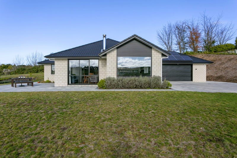 20 Stewart Glen, Taupo - Carousel 1