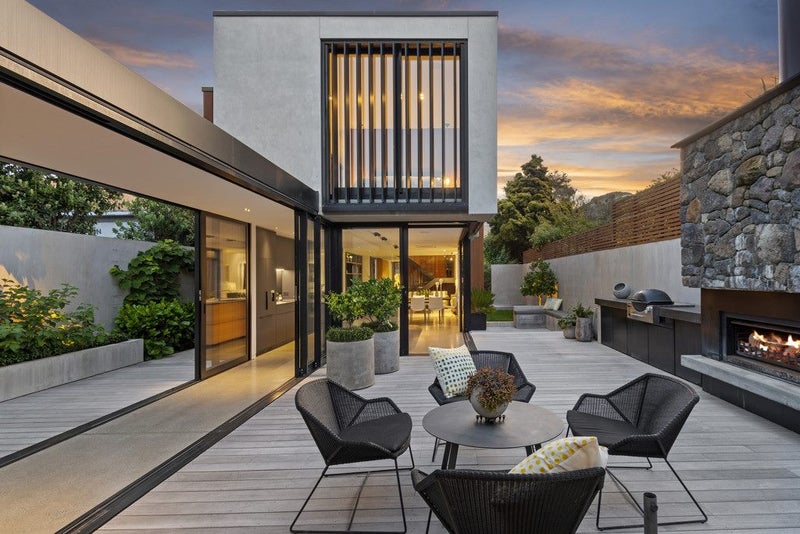 92 Nayland Street, Sumner, Christchurch - Carousel 1