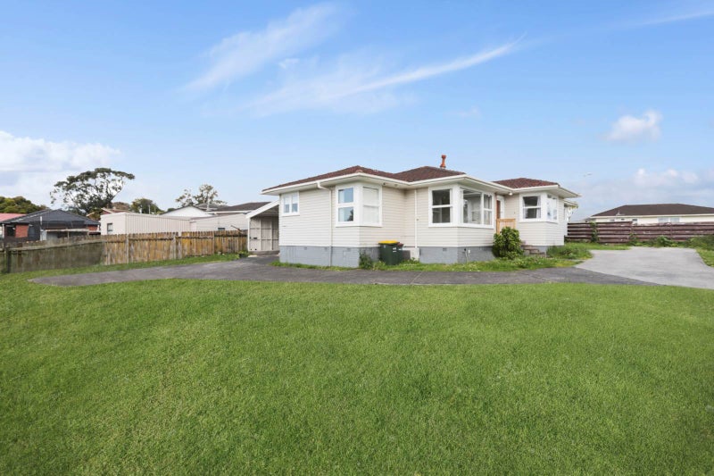38 Hobart Crescent, Wattle Downs, Auckland - Carousel 2