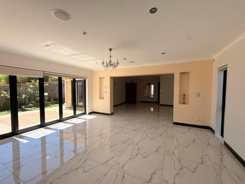 135A Moore Street, Hillcrest, Auckland - Carousel 2