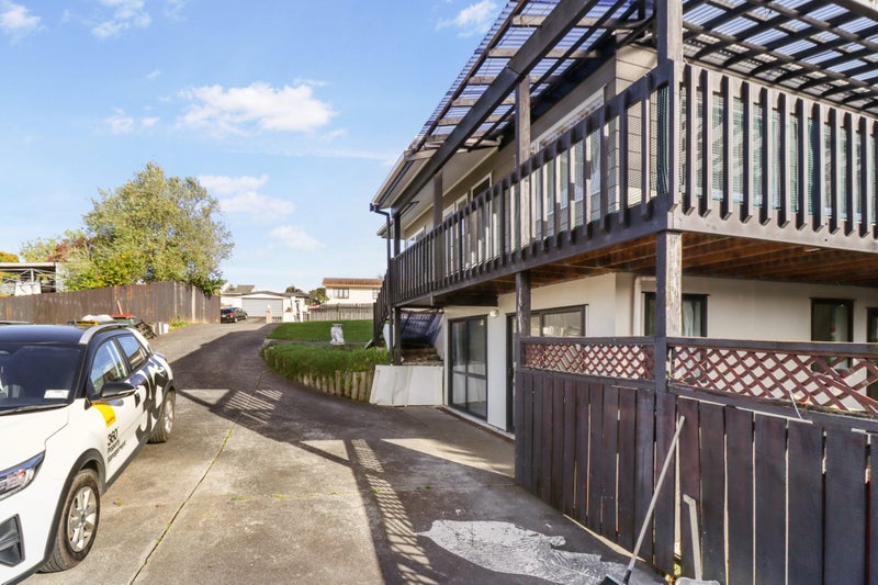 3 Kirklow Place, Goodwood Heights, Auckland - Carousel 2