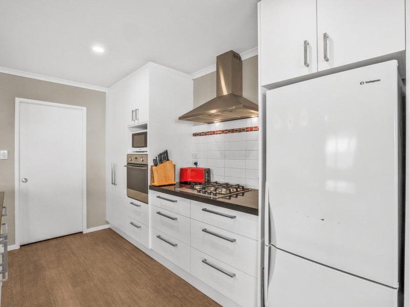 16 Ottawa Road, Wainoni, Christchurch - Carousel 2