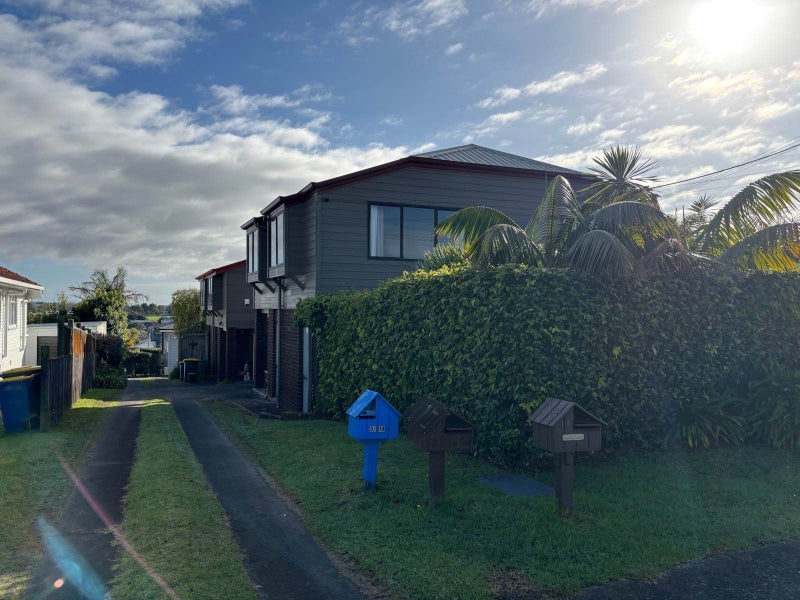 1/14 Aramoana Avenue, Devonport, Auckland - Carousel 1