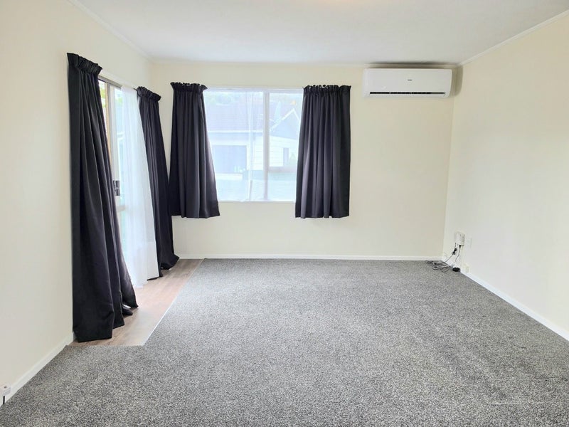 12 Blueberry Grove, Timberlea, Upper Hutt - Carousel 2