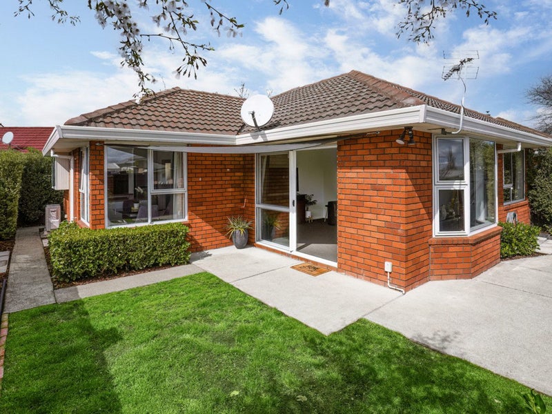 2/9 Cassidy Place, Belfast, Christchurch - Carousel 1