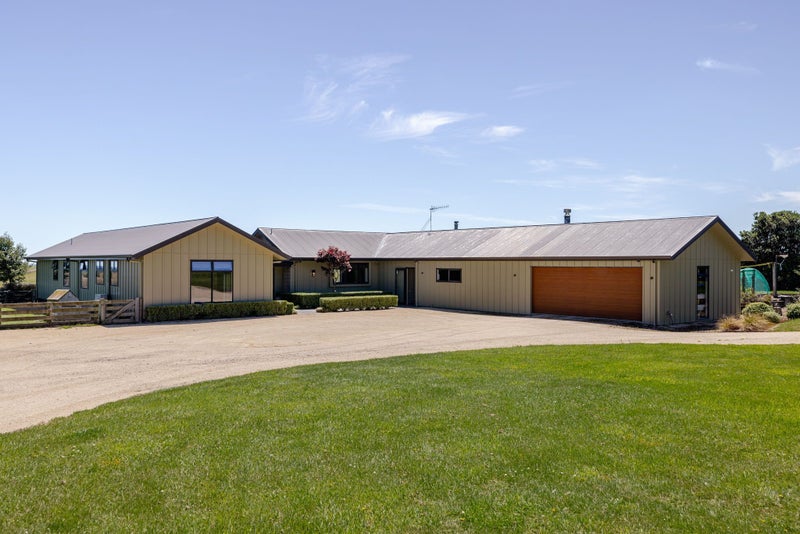 151 Mount Stewart Halcombe Road, Sanson, Palmerston North - Carousel 2