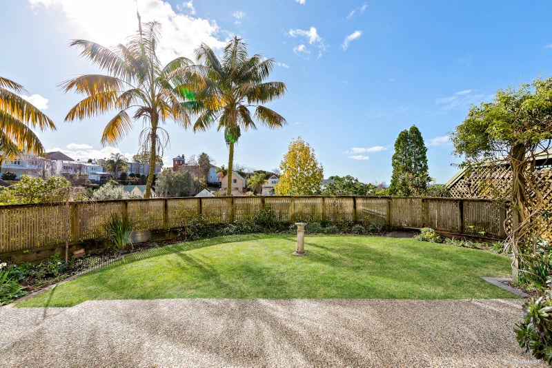 1/10 Brighton Road, Parnell, Auckland - Carousel 1
