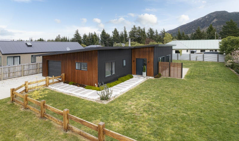 18 Little Maude Drive, Wanaka - Carousel 2