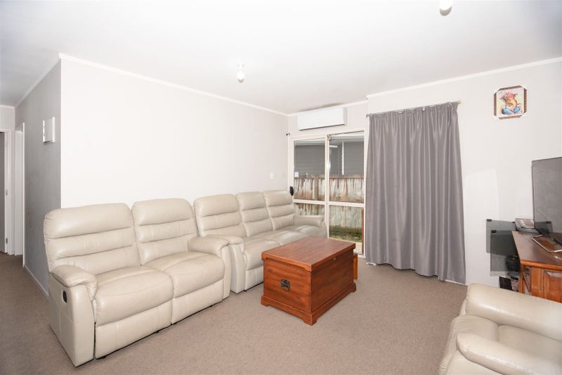 3C Bleakley Place, Hillcrest, Hamilton - Carousel 2
