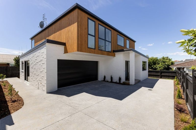 8A Freyberg Street, Otumoetai, Tauranga - Carousel 1