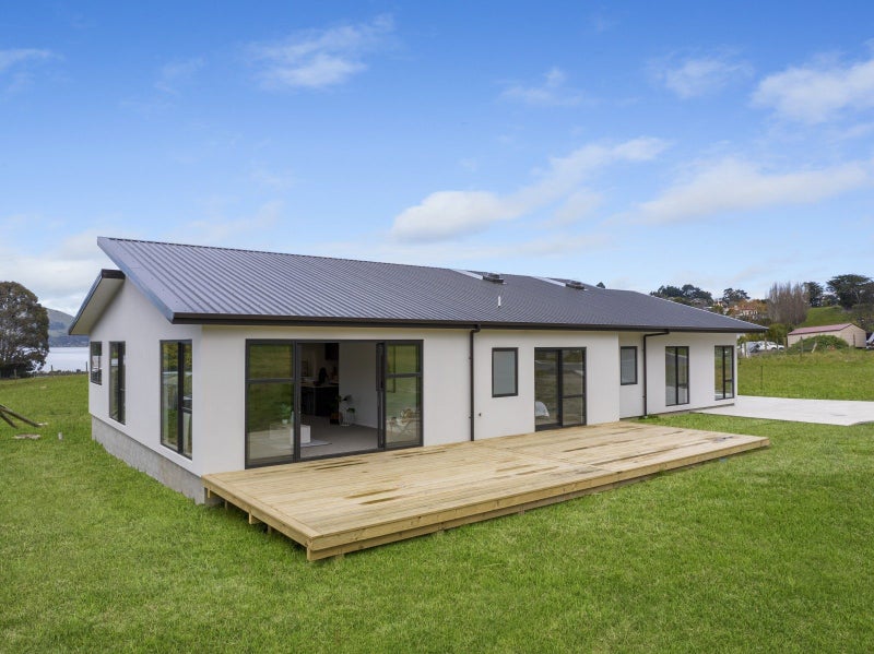 21 Shirley Lane, Sawyers Bay, Port Chalmers - Carousel 1