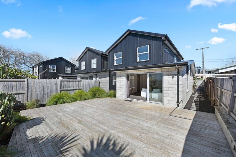 2A Garnett Avenue, Forest Lake, Hamilton - Carousel 1