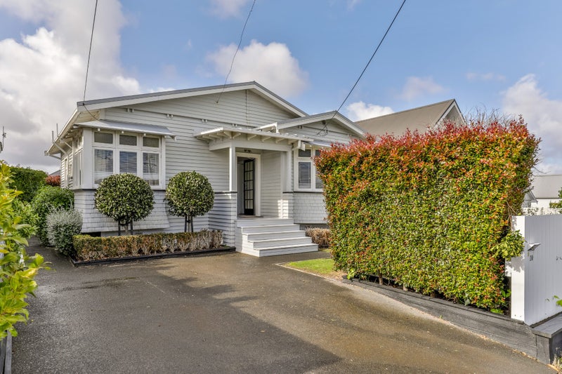 20 Oban Road, Westmere, Auckland - Carousel 1