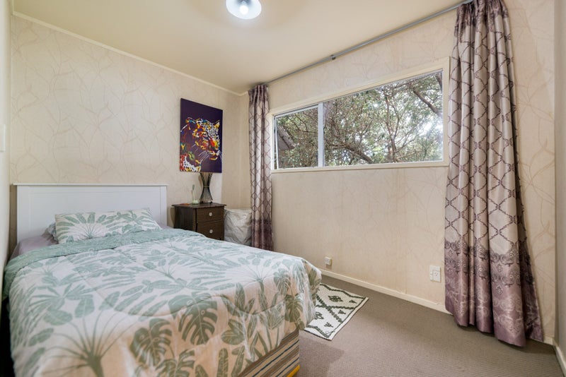 2/66 Buscomb Avenue, Henderson, Auckland - Carousel 2