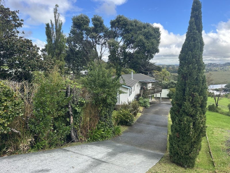 353 Whangaparaoa Road, Stanmore Bay, Whangaparaoa - Carousel 1