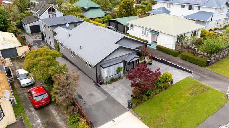 1/7 Charleston Avenue, Boulcott, Lower Hutt - Carousel 1