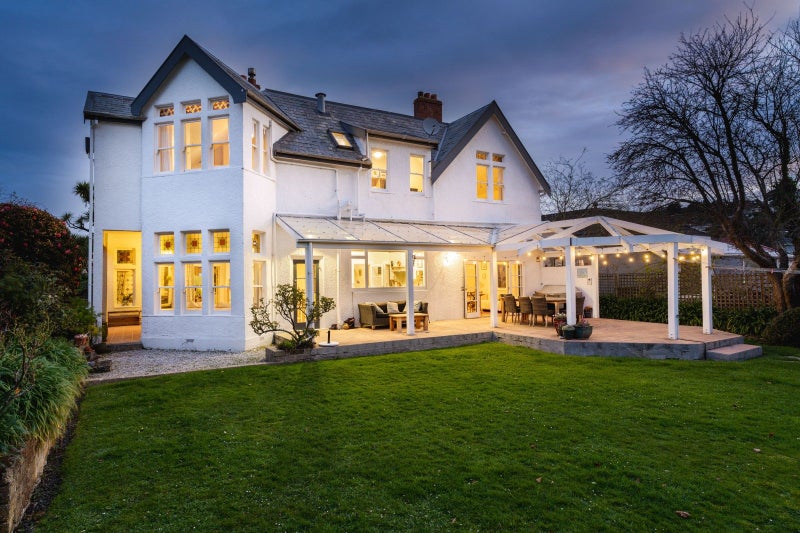 33 Albert Street, Saint Clair, Dunedin - Carousel 1