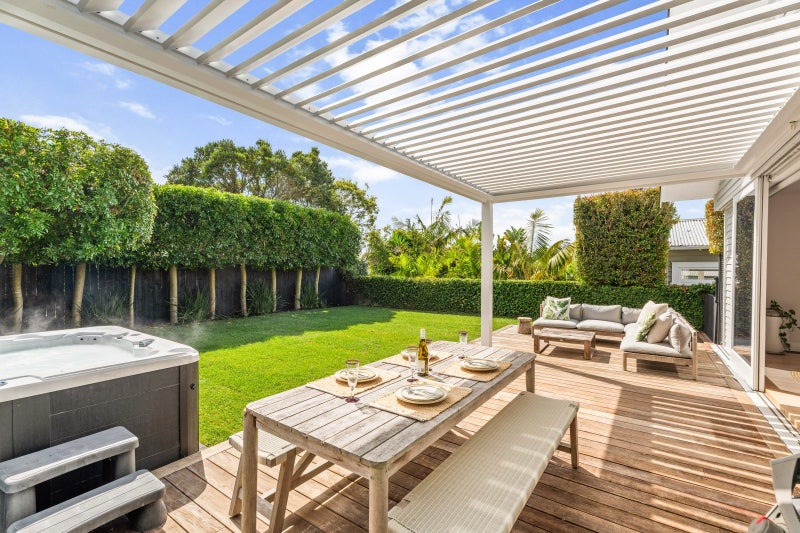 28 Warwick Avenue, Westmere, Auckland - Carousel 1