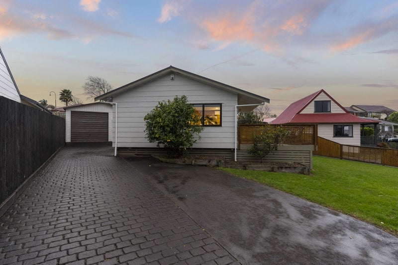 30 Bluewater Place, Wattle Downs, Auckland - Carousel 2