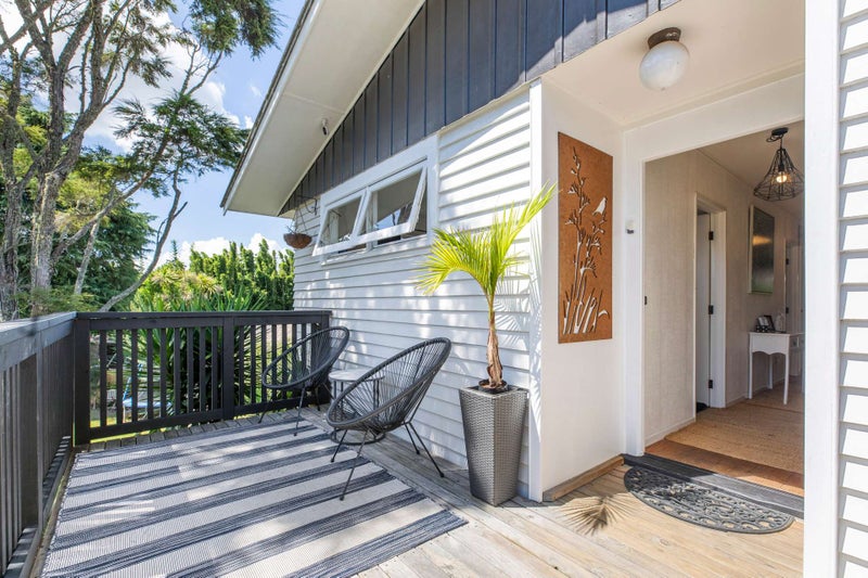 8 Kashmir Road, Glen Eden, Auckland - Carousel 2