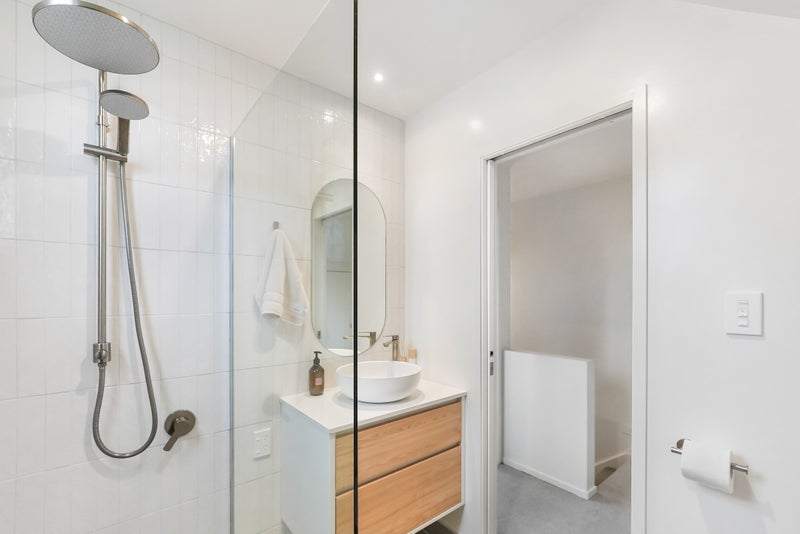 2/49 Jillteresa Crescent, Half Moon Bay, Auckland - Carousel 27