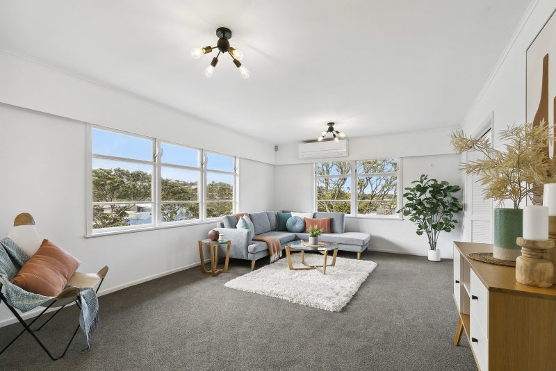 20 Stewart Drive, Newlands, Wellington - Carousel 2