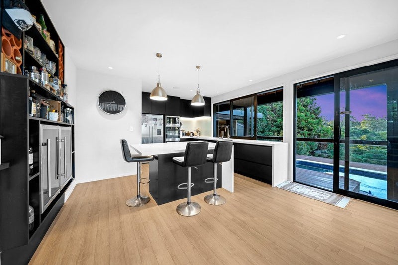 8 Aberdeen Road, Campbells Bay, Auckland - Carousel 2