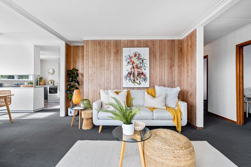 17 Clotworthy Crescent, Onerahi, Whangarei - Carousel 1