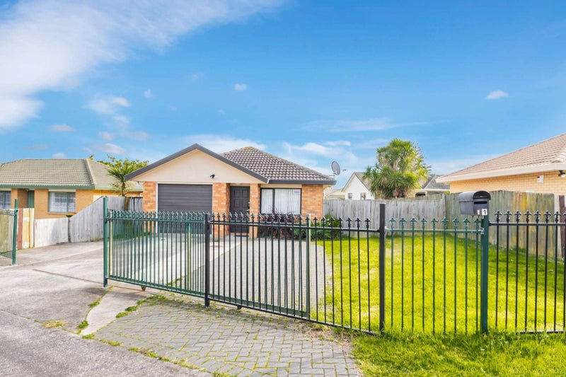 21 Rebecca Rise, Weymouth, Auckland - Carousel 1