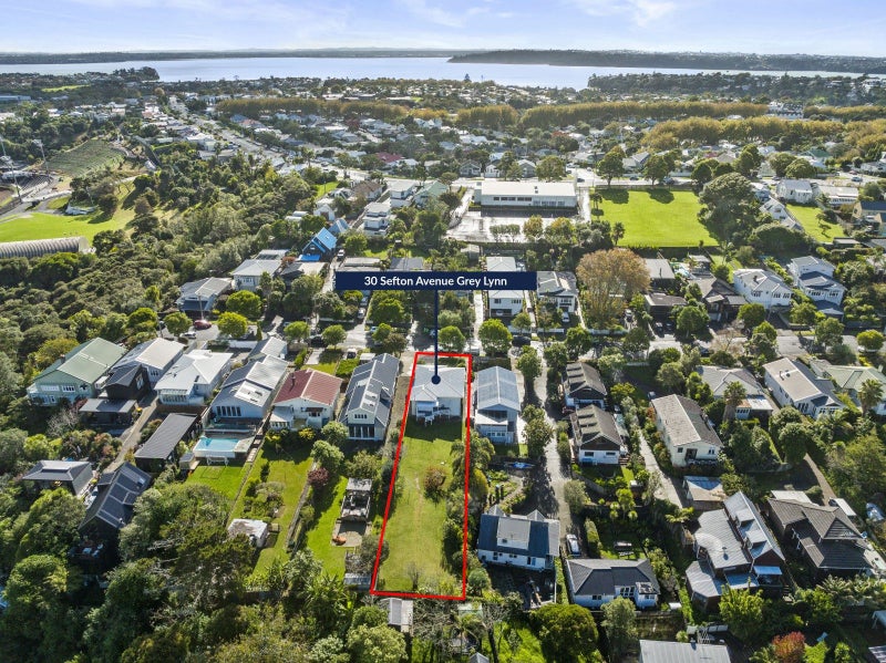 30 Sefton Avenue, Grey Lynn, Auckland - Carousel 2
